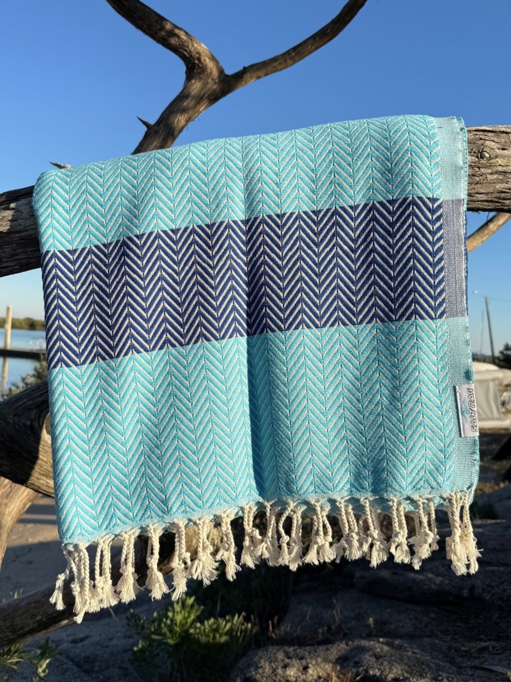 Royal Rag Turquoise — Salt Rag™ Sand-Resistant Turkish Beach Towel - Picture 2 of 3